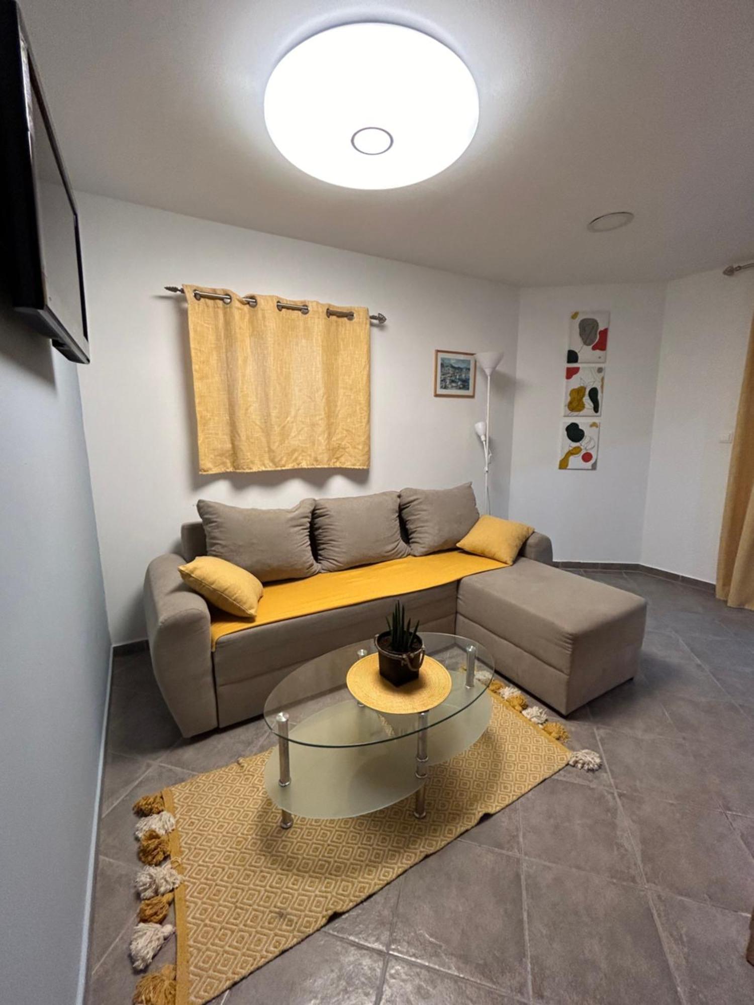 Apartment Tommi